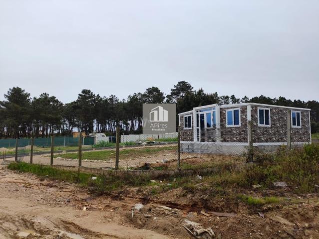 Terreno com casa em Fernão Ferro