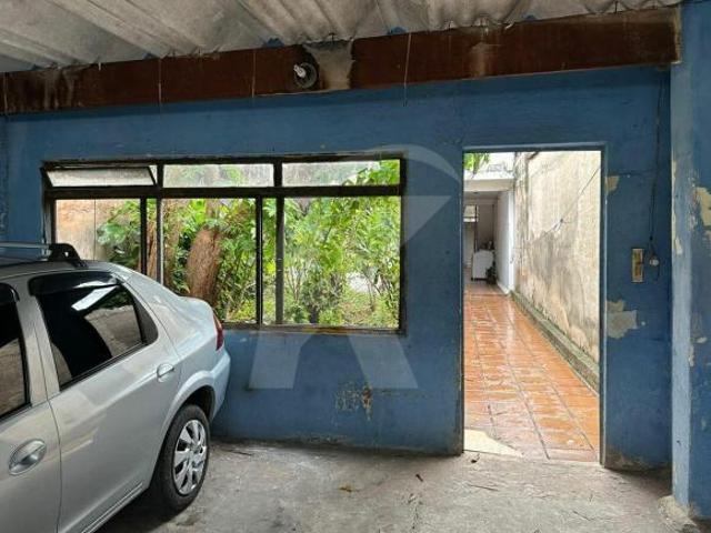 Terreno com casas antigas no Jardim Brasil