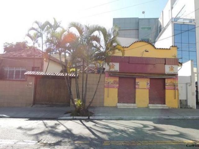 Terreno com casas no coração da Vila Matilde