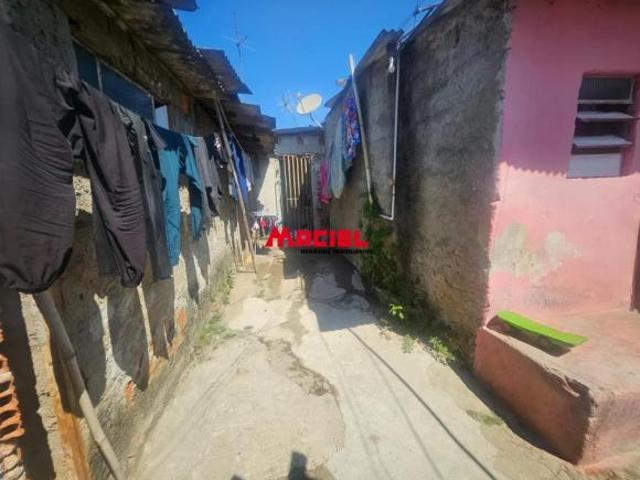 TERRENO COM CASAS PARA DEMOLIÇÃO