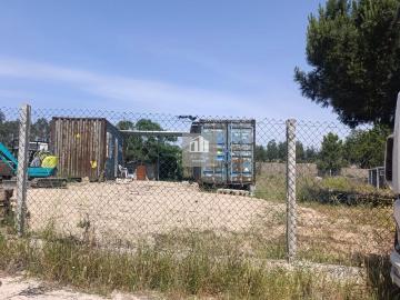 Terreno Com Contentores