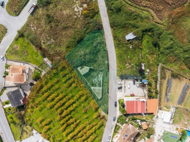 Terreno com Construção Iniciada | Venda ou Permuta | Excelente Oportunidade de Investimento