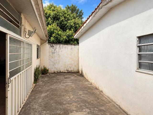 Terreno com duas casas no bairro jardim paraty em franca/sp