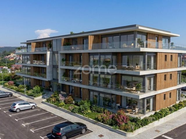 Terreno com elevado potencial construtivo 7534m2 em Alfena