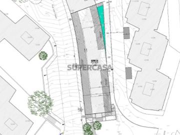 Terreno com elevado potencial de investimento no centro da freguesia da Ramada, concelho de Odivelas!