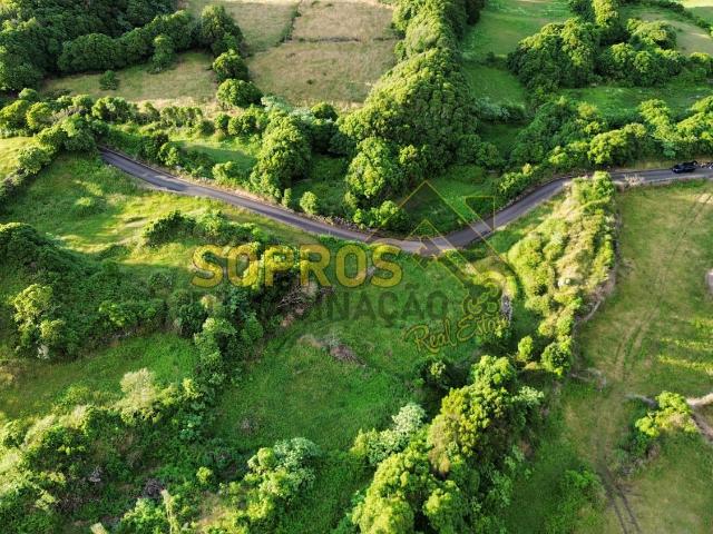 Terreno com enorme potencial nos Altares