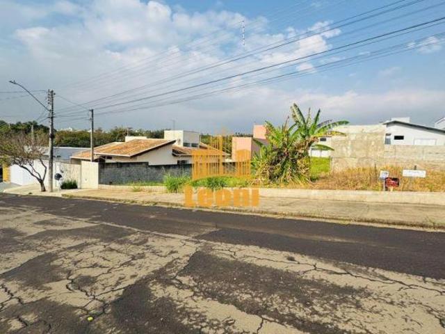 Terreno com excelente localização em rua tranquila