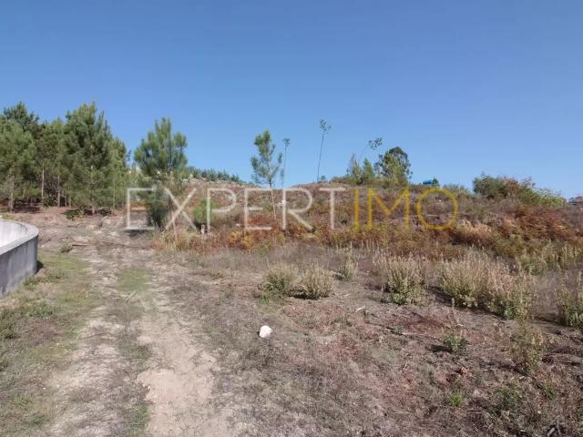 Terreno com índice construtivo em Gondemaria Ourém