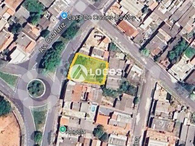 Terreno com mais de 450m² plano, à venda em Passos/MG