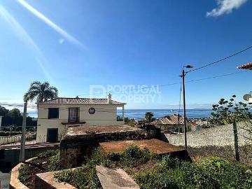 Terreno com moradia em ruínas, grande potencial, Funchal