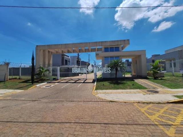 Terreno com no Condominio Bela Vitta em Cachoeirinha, Central Parque com infra estrutura de laser co
