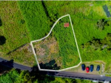 Terreno com palheiro na Boaventura