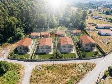 Terreno com PIP 4 moradias em Lamas do Vouga Águeda