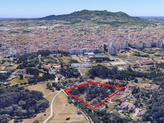 Terreno para construção de 2.400m2 acima do solo | vista Serra Sintra