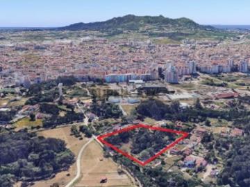 Terreno para construção de 2.400m2 acima do solo | vista Serra Sintra