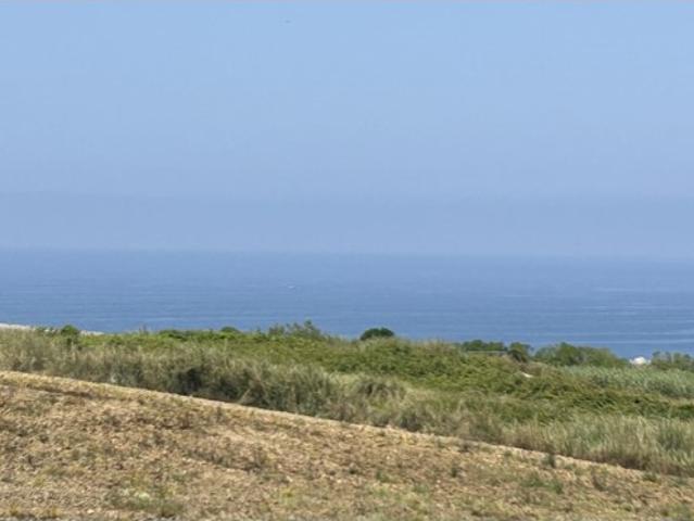 Terreno com possibilidade de construção em São Bernardino Peniche