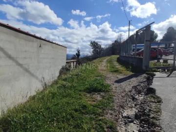 Terreno com possibilidade para construção de um armazém