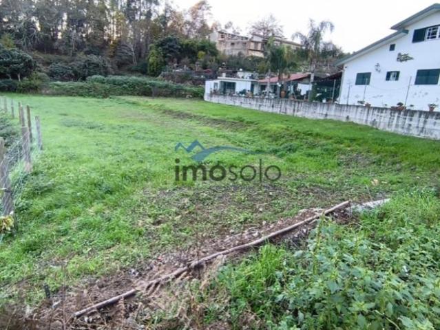 Terreno com Potencial de Construção em Pindelo