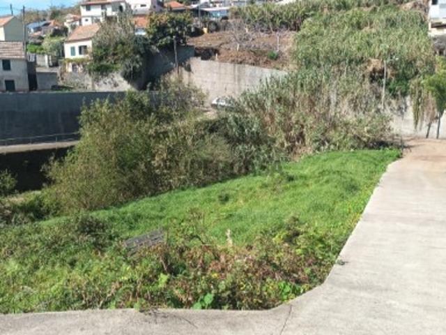 Terreno com projeto aprovado para Moradia