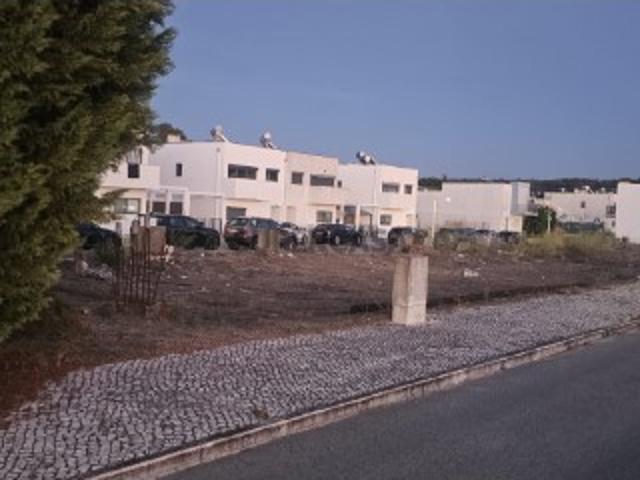 Terreno com projecto aprovado