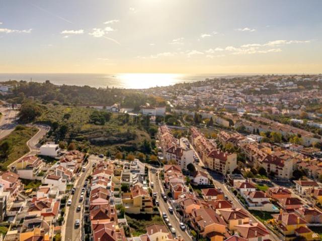 Terreno com projecto aprovado, em Murganhal, Caxias