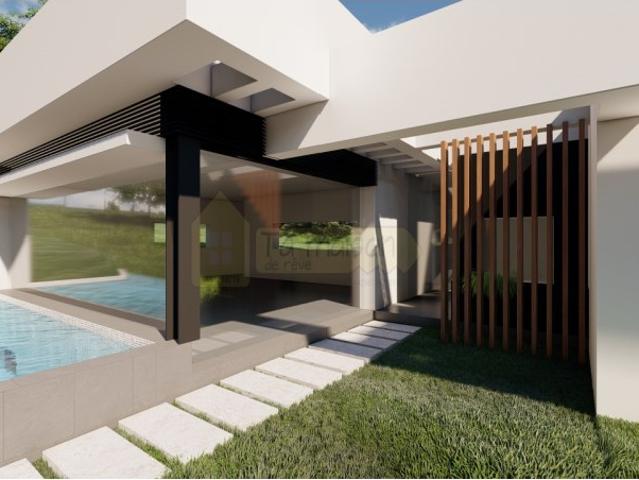 Terreno com projecto aprovado para villa de 4 quartos. VISTA MAR