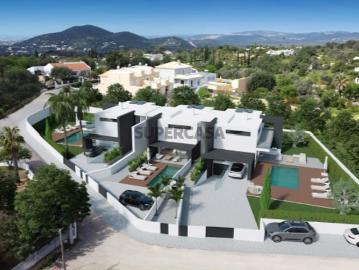 Terreno com Projecto Aprovado para 3 Moradias de Luxo