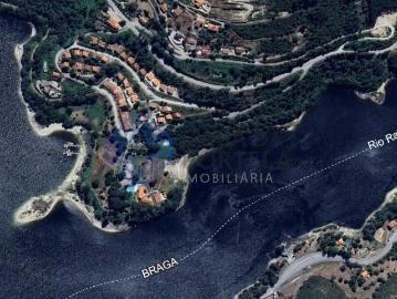 Terreno com projecto de arquitectura aprovado do tipo V3 localizado em albufeira de Venda Nova