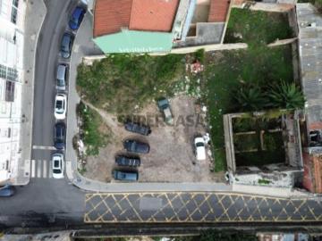 Terreno com projecto de arquitectura aprovada 10 frações junto ao Metro e à CP da AMADORA