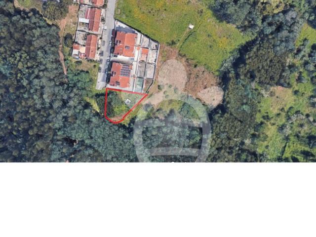 Terreno com Projecto na Rocha Nova