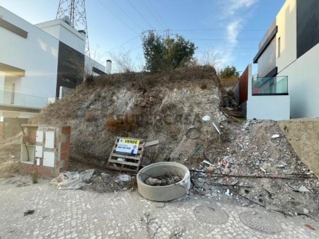 Terreno com projeto na Urbanização dos Terraços du Moulin, Vialonga