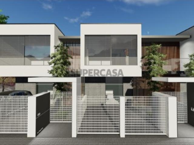 Terreno com projeto Aprovado na Rua 25 de Abril em Grijó