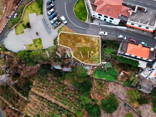 Terreno com Projeto Aprovado no Coração do Campanário