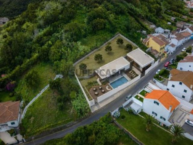 Terreno com Projeto Aprovado | Oportunidade de Investimento nos Açores