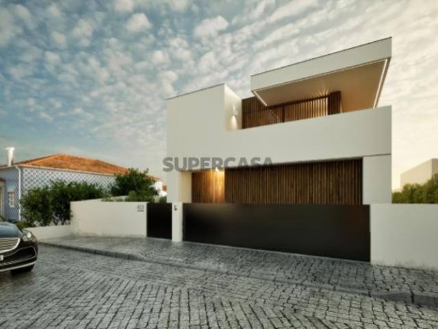 Terreno com Projeto Aprovado e Licença paga em Arcozelo