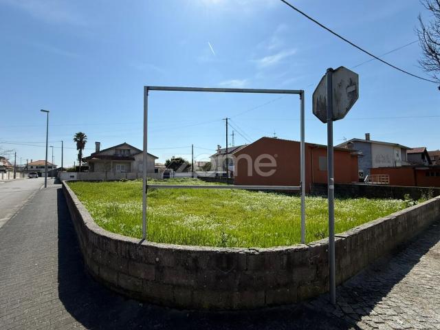 Terreno com Projeto Aprovado em Marinhas, Esposende