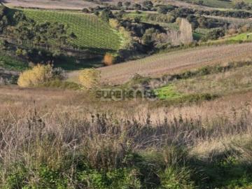 Terreno com projeto aprovado para 3 moradias em Torres Vedras