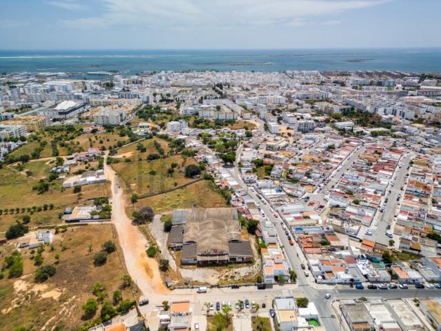 Terreno Urbano Premium com Projeto Aprovado para 150 Apartamentos em Olhão
