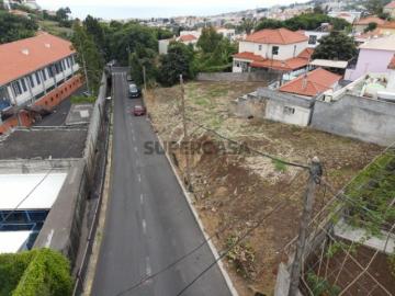 Terreno com Projeto Aprovado para 2 Moradias Geminadas São Roque, Funchal