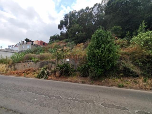 Terreno com projeto aprovado para 2 moradias na Cancela/Eiras