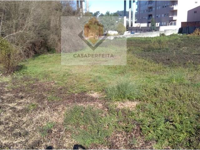 Terreno com Projeto aprovado para 8 Moradias Oliveira Do Douro