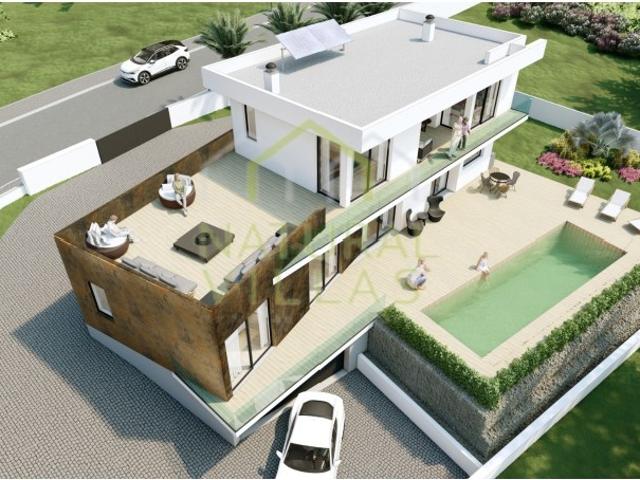 Terreno com projeto aprovado para construção de moradia em Loulé