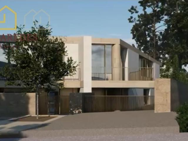 Terreno com projeto aprovado para construção de 8 moradias em Vila do Conde, para comprar no Porto