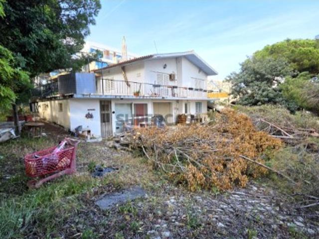 Terreno com projeto aprovado para a construção de um Bloco de 46 apartamento a cerca de 350 metros da praia de Quarteira
