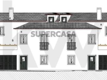 Terreno com projeto aprovado para duas moradias geminadas no centro histórico de Santiago do Cacém