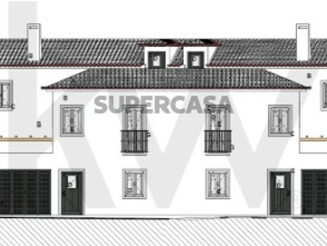 Terreno com projeto aprovado para duas moradias geminadas no centro histórico de Santiago do Cacém