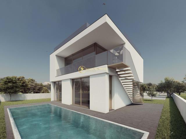 Terreno com Projeto Aprovado para Moradia T3 com Piscina e Vista Mar | Carvoeiro