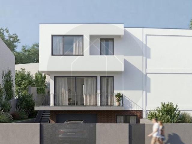 Terreno com Projeto Aprovado para Moradia T3 de 240 m² | Gondomar