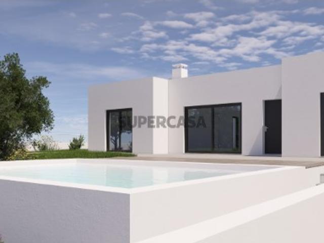 Terreno com Projeto Aprovado para Moradia T2 com Piscina