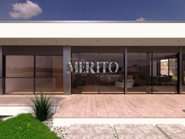 Terreno com Projeto Aprovado para Moradia Brufe, Vila Nova de Famalicão
